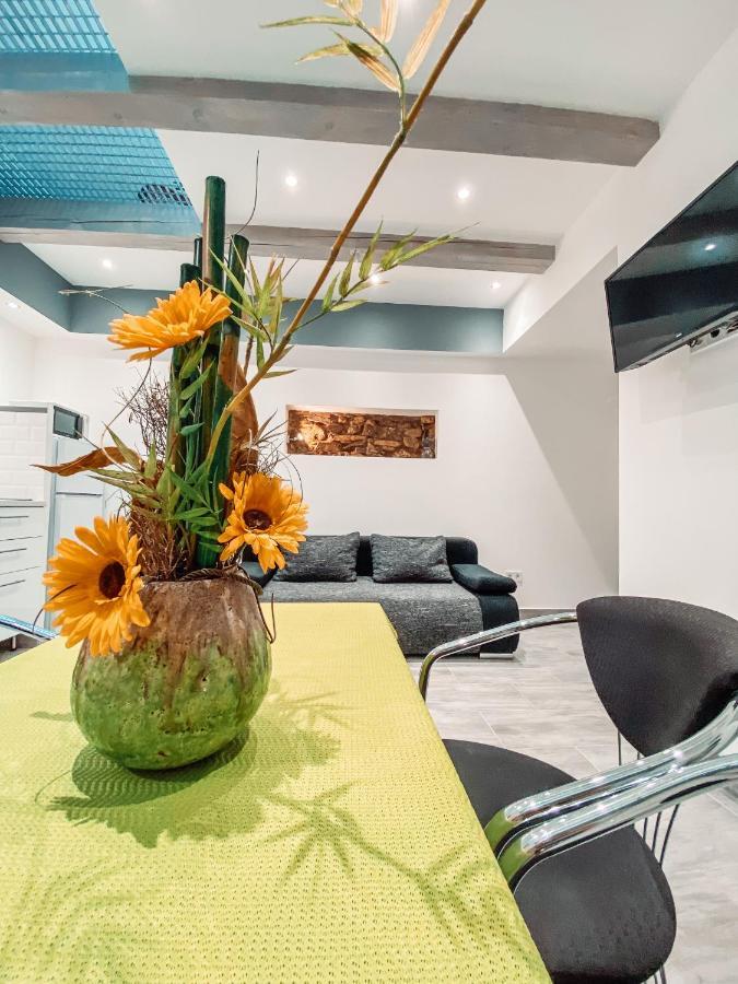 Eklektika Apartman * Balatonalmadi