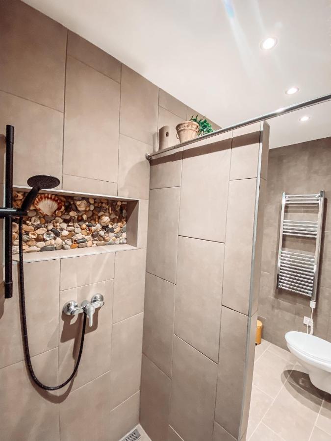 Eklektika Apartman Apartment Balatonalmadi