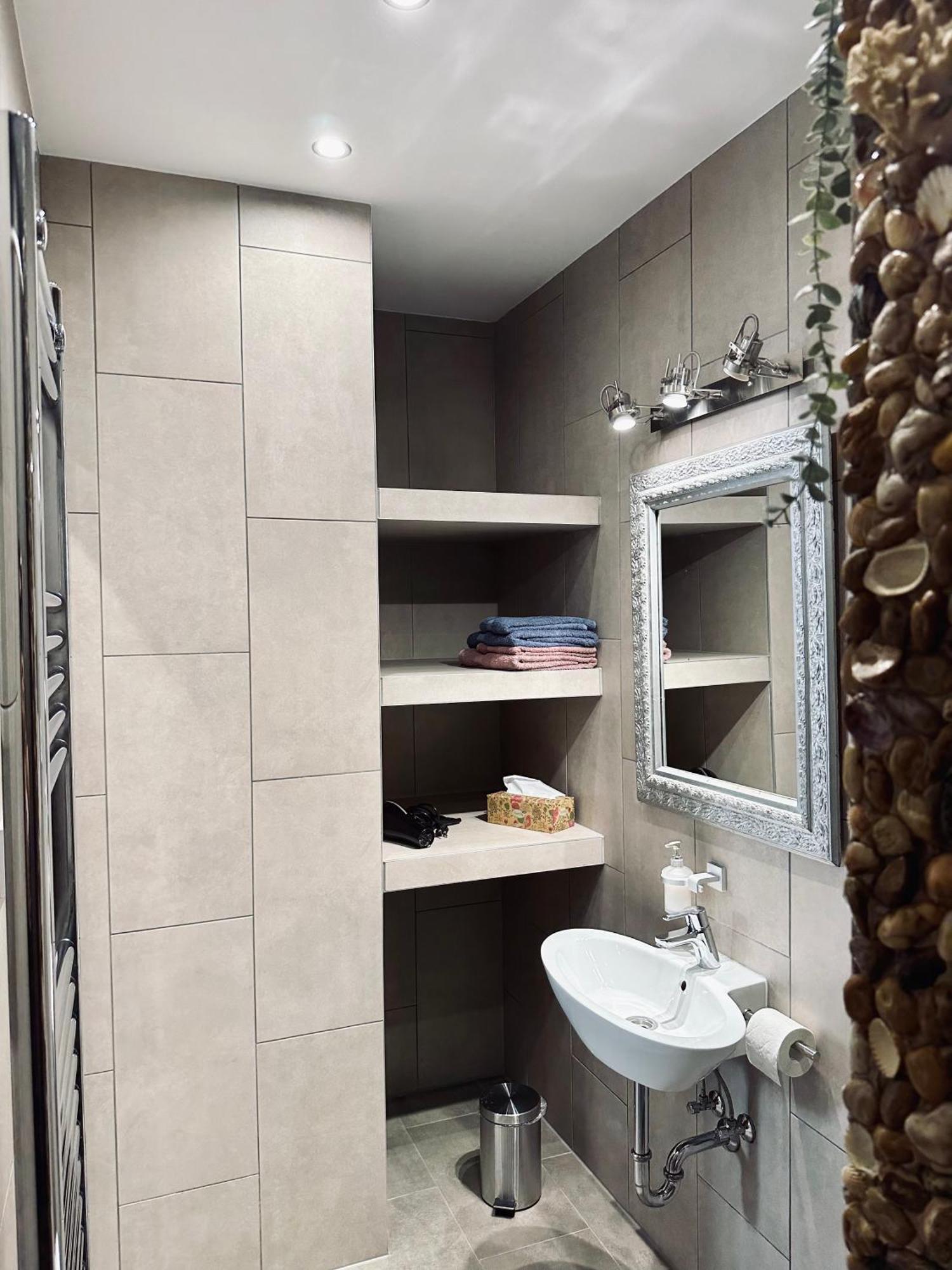 Eklektika Apartman Apartment Balatonalmadi