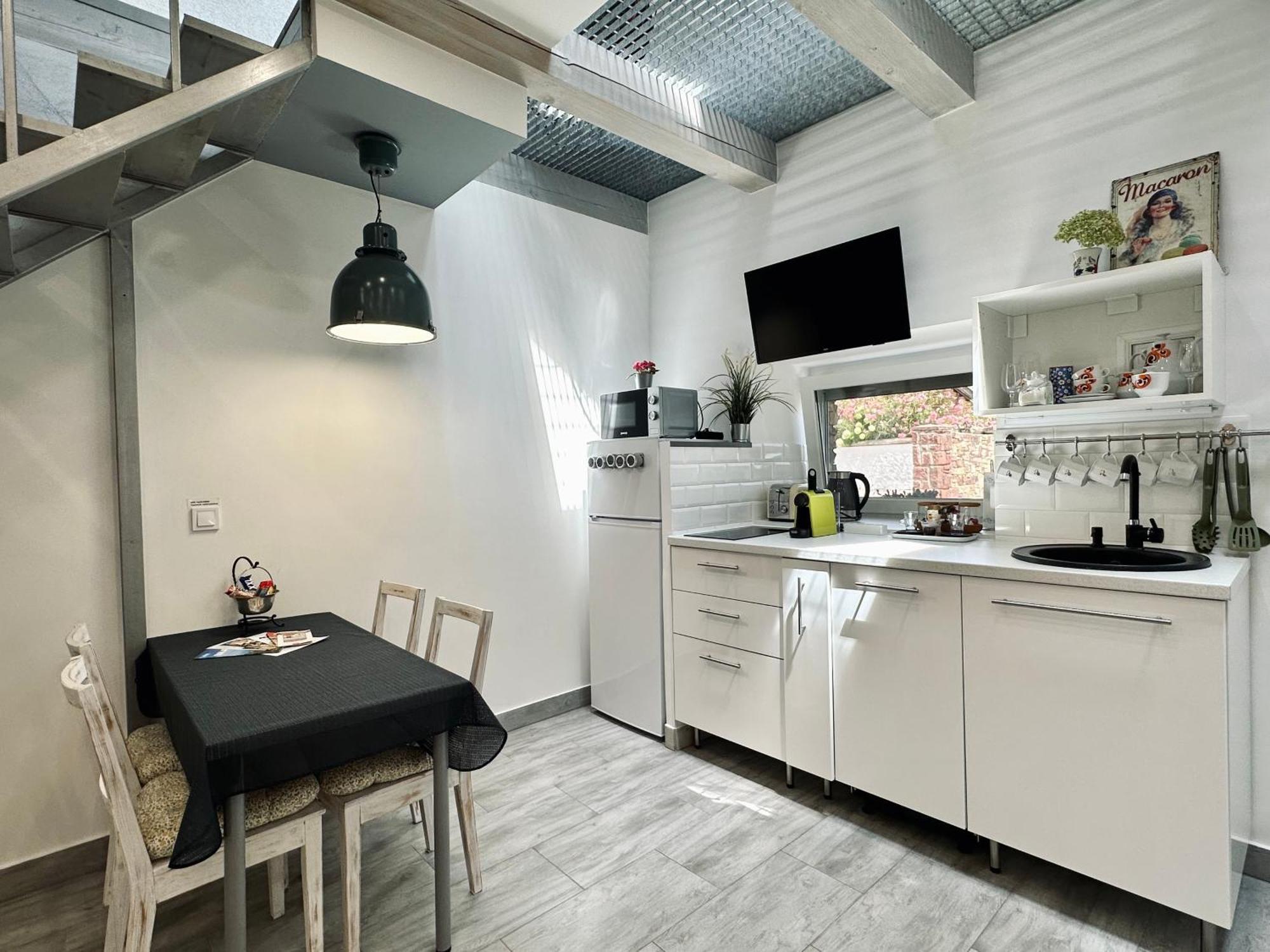 Eklektika Apartman * Balatonalmadi